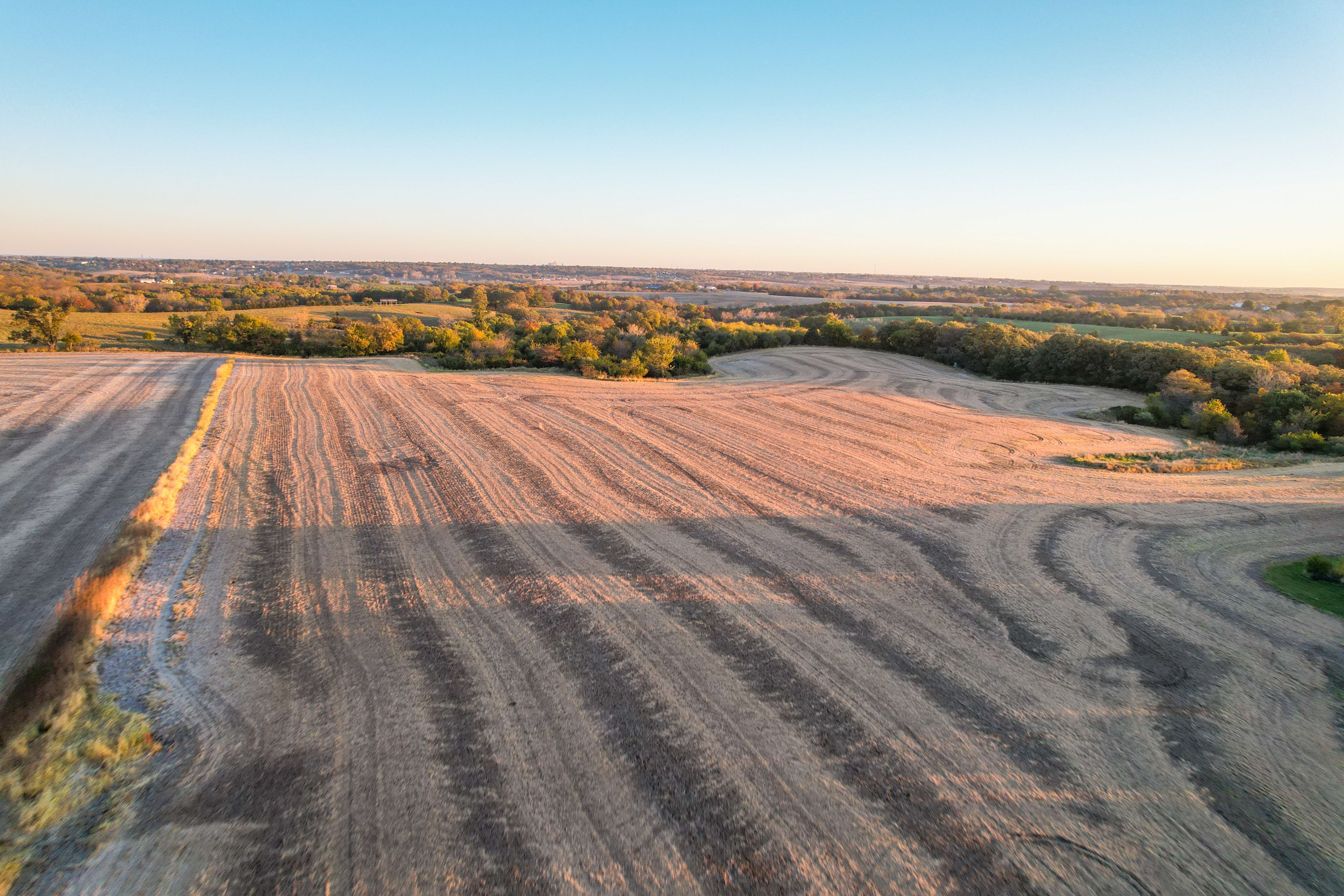 Listing Photo: 18712-Photo Oct 22 2025 7 53 48 AM